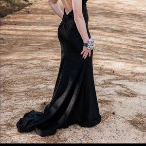 selling my prom dress from last year. paid over $400 asking $250!